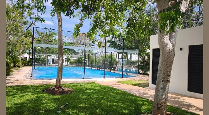 8.Padel-y-baños-min